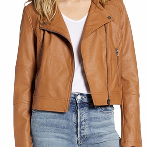 cupcakes & cashmere Jackets & Blazers - Cupcakes and Cashmere Tan Faux Leather Moto Jacket S